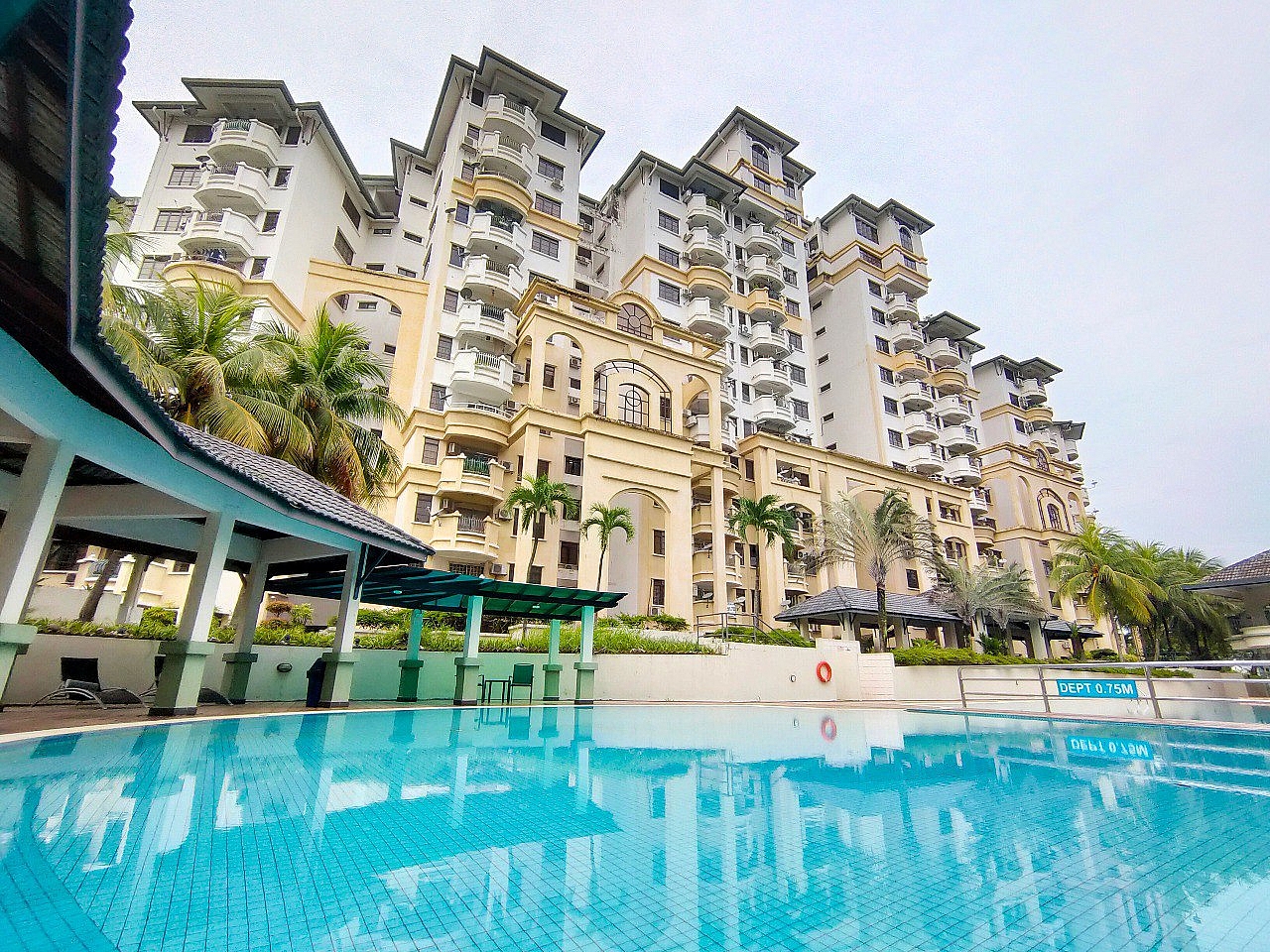 Big Unit 1410 sqft | Tropika Paradise Condominium USJ 17 Subang Jaya